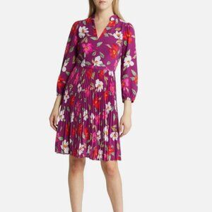 Maggy London Plum Floral Pleated Fit-&-Flare‎ Dress Size 6